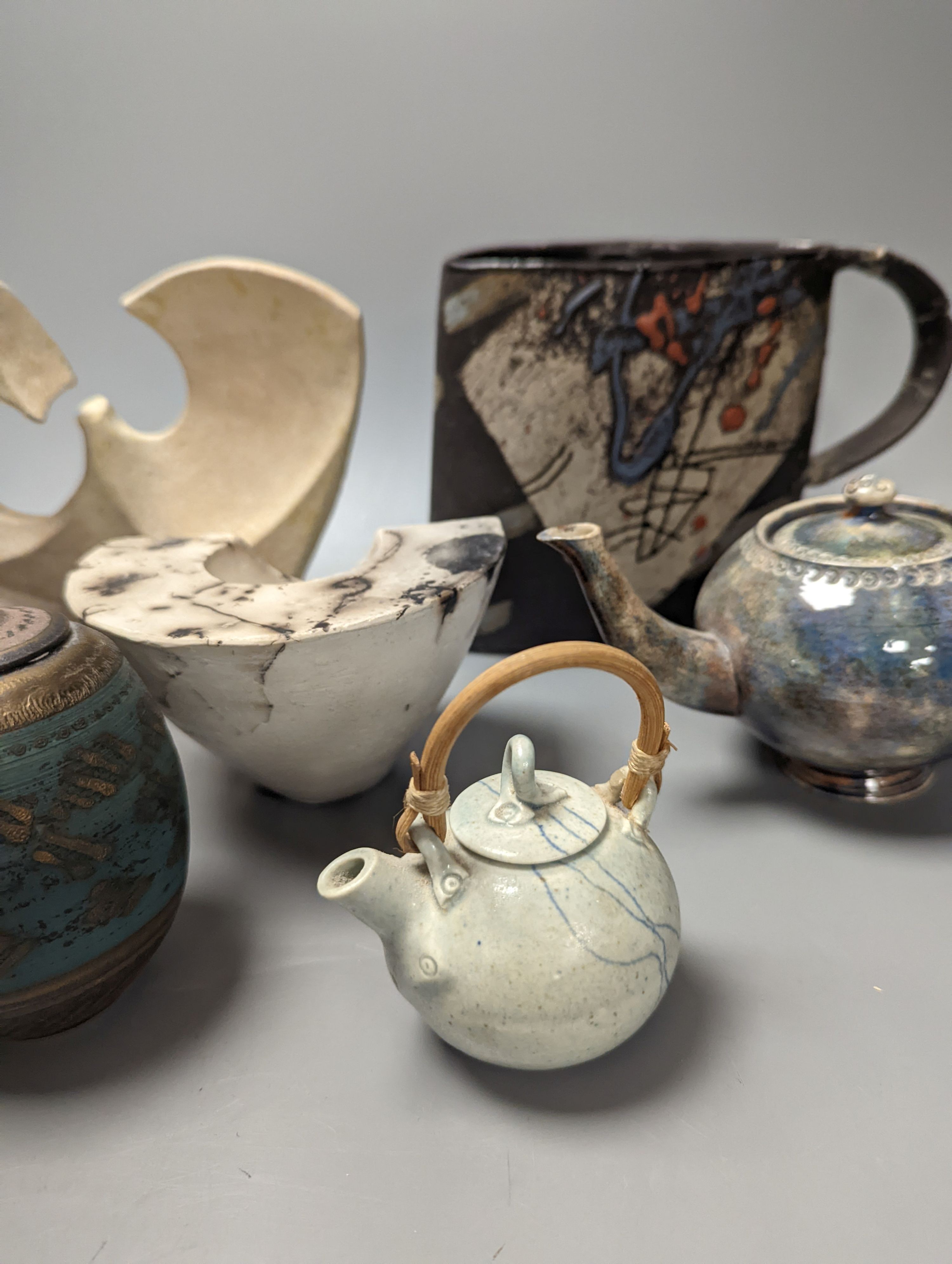 Assorted Studio ceramics, largely table ware, makers include G. Wilson (13)